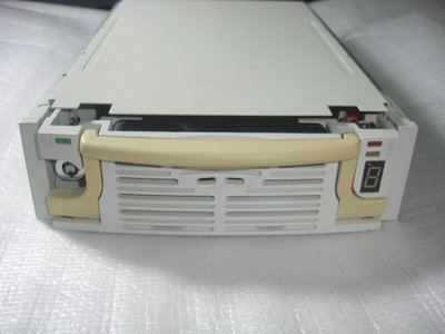 【電腦零件補給站】鋁製架 68pin SCSI 硬碟抽取盒