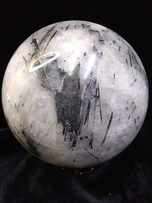【小川堂】黑碧璽水晶球 重量：7700g / 直徑：18cm