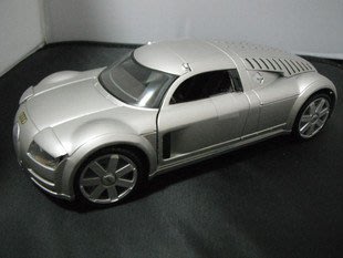 1/18 Audi Supersportwagen `Rosemeyer` 概念超跑 銀 〈 Maisto 〉