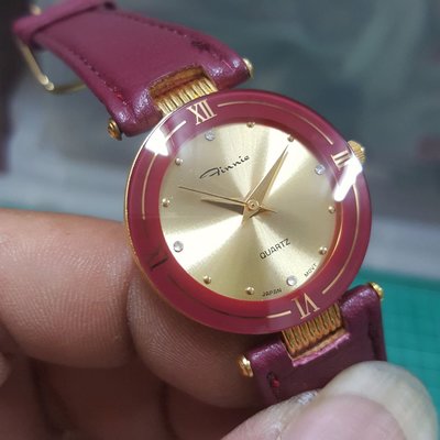 日本 高級時尚 女錶 中型  真皮錶帶  漂亮 我最便宜 非 lv GUCCI ck FOSSIL Rolex OMEGA ORIENT機械錶 ETA 88