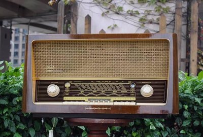 1956年 德國 Grundig 歌蘭蒂 3068 HiFi 真空管收音機