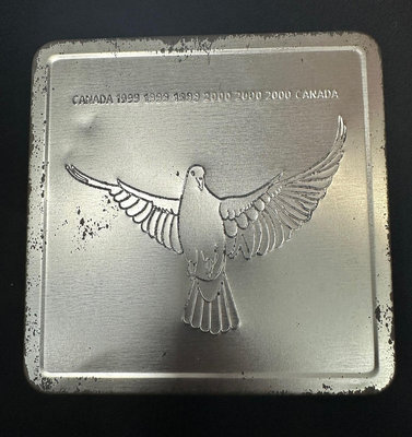 特價 原盒原證 加拿大1999年千禧年和平鴿全息小型張＋郵票