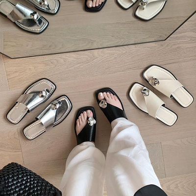 真皮涼拖DANDT時尚羊皮方頭金屬裝飾套趾拖鞋（24 MAY BSH）同風格請在賣場搜尋-歐美女鞋