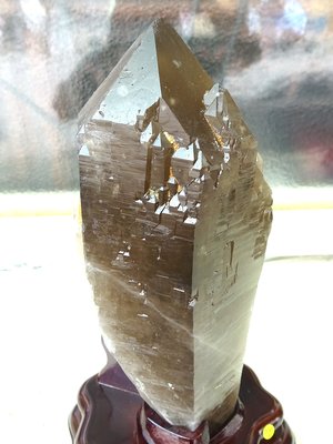 ~shalin-crysta～教堂黃水晶骨幹~3.04公斤~外型獨特~優質擺飾~招財聚氣~值得珍藏!