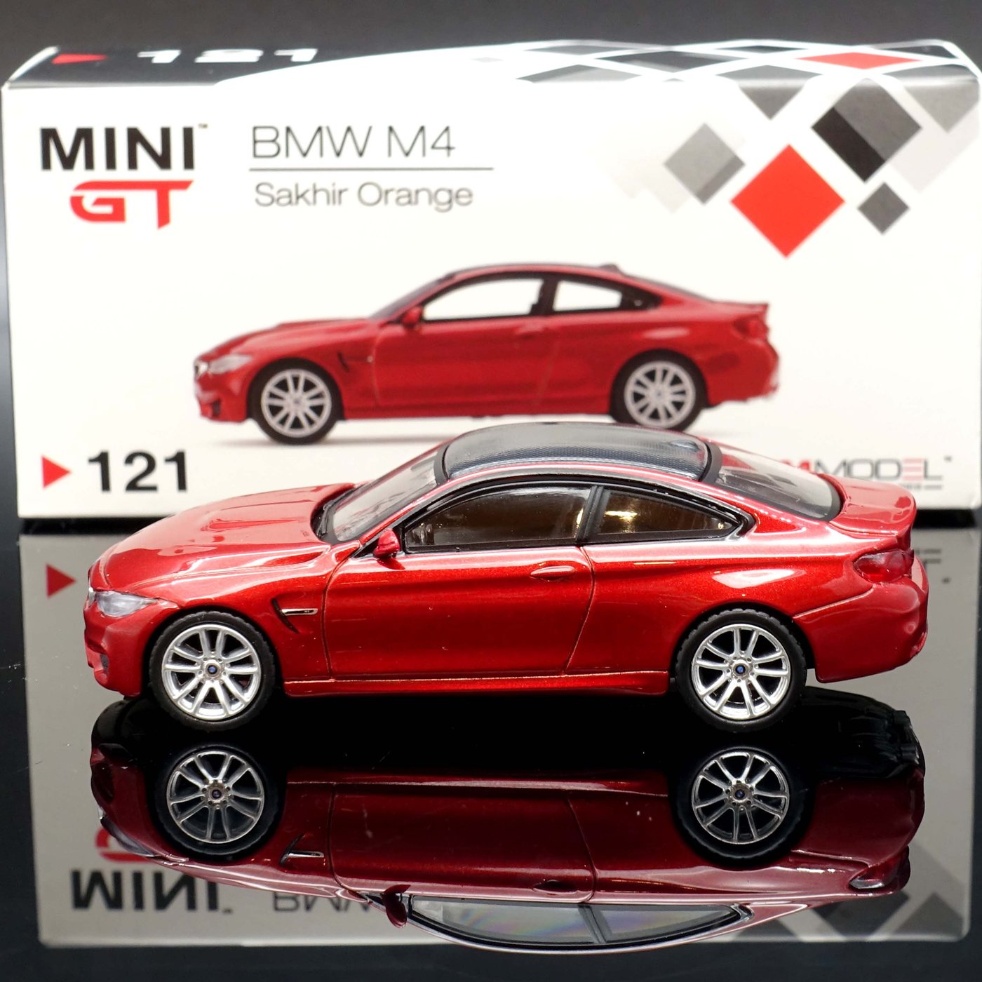 M.A.S.H】現貨特價 Mini GT 1/64 BMW M4 (F82) Sakhir Orange 左駕 
