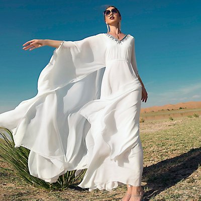 BA7063 白色V領手工縫鉆披風大擺連衣裙 旅游拍照設計感唯美長裙