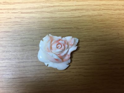 天然粉紅珊瑚雕件【玫瑰花】藝術品、收藏品
