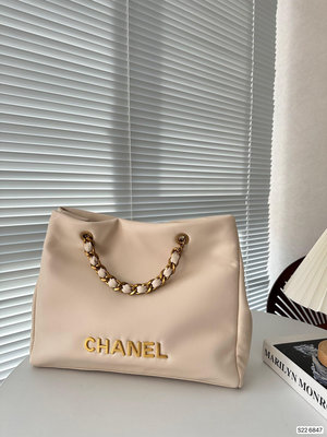 【二手包包】香奈兒托特 外出旅行必備香奈兒包  Chanel Pharrell  香奈兒機場包 材質 logNO231736
