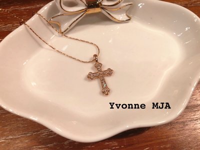 Yvonne MJA珠寶首飾品*玫瑰金水晶復古可愛十字架短項鍊 抗過敏