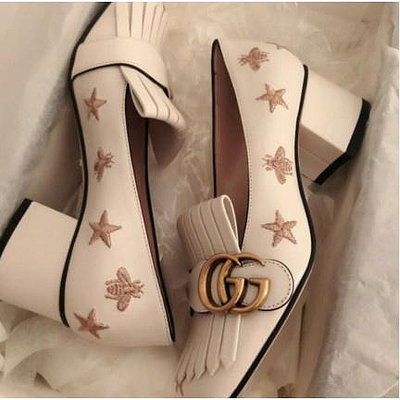 二手 GUCCI Marmont 皮革 金屬Logo 流蘇 刺繡 蜜蜂 星星 高跟鞋 粗跟 白色 尺寸齊全