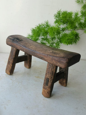 小木頭凳子，老脈枕，老木頭板凳，小板凳，晚清民國時期，普通木4636