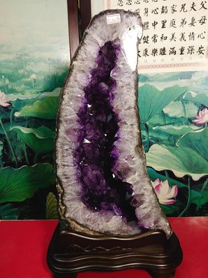 月理水晶鹽燈~ 頂級天然  15.95公斤 ((AAA巴西紫水晶洞))  藏風 納氣
