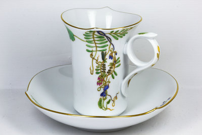 德國瓷器 麥森(Meissen)大波浪剪裁系列 手繪花朵藤蔓 杯盤