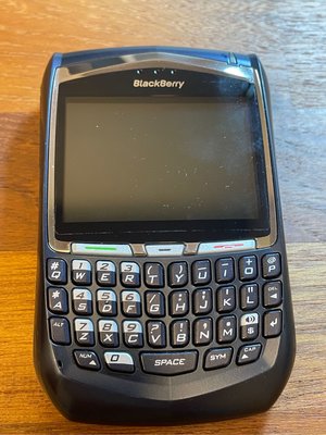 BlackBerry 8700g 高階黑苺機 支援QWERTY 按鍵 （無電池）