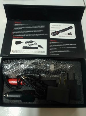 全新. SWAT Flashlight SOS LED AD 3.7V 強光手電筒$250.