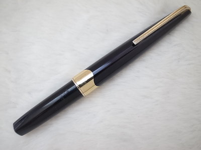 A294  1980s 白金 日本製 黑桿短鋼筆 18k 細字尖鋼筆(大片尖)(後期三號尖稍帶軟)(7.5成新)
