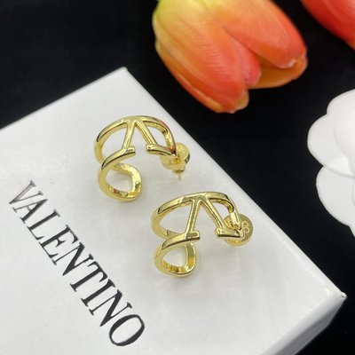 倉庫直銷#Valentino 新款鏤空V字母耳環 氣質輕奢耳飾