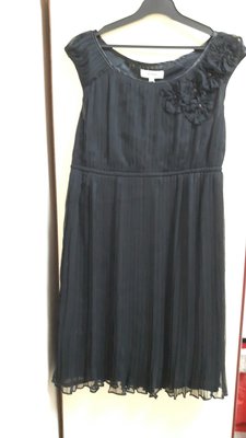 銀穗 典雅禮服花朵黑色洋裝 全新品，特價1000元含運費，類似巧帛，iroo,0918,MOMA,Le polka