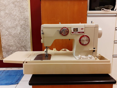 日本製早期JUKI古董縫紉機，HDZ-689