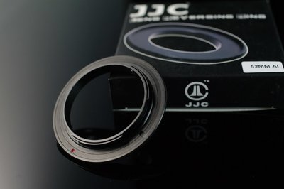 我愛買#JJC副廠52mm鋁合金鏡頭倒接環相容原廠倒接環BR-2A適Nikon機身F卡口即窮人微距鏡頭MACRO鏡MICRO鏡