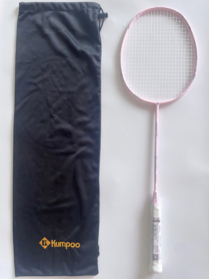 現貨：顏值爆表KUMPOO薰風K520超輕全碳素纖維訓練比賽熏風羽毛球拍