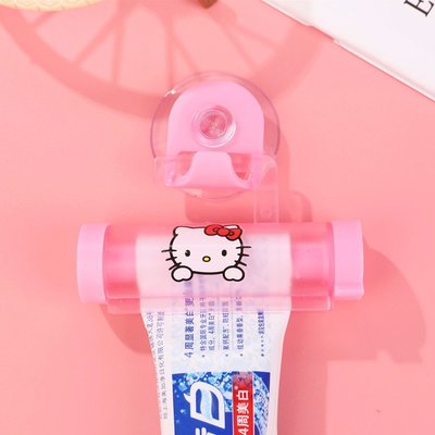 HelloKitty擠牙膏器吸盤可掛式擠牙膏器卡通洗面奶牙膏手動擠壓器