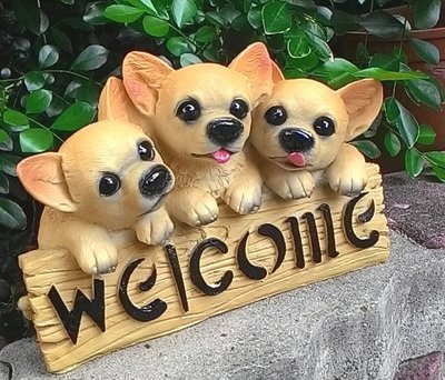 【浪漫349】缺貨    可愛3隻吉娃娃小狗welcome 迎賓犬桌上擺飾 波麗材質