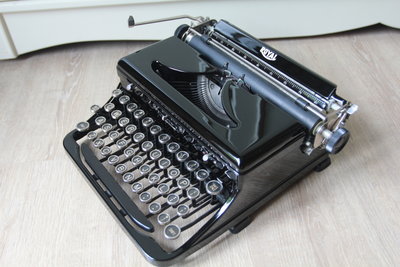 古董 ROYAL MODEL 1930年代 手提式打字機