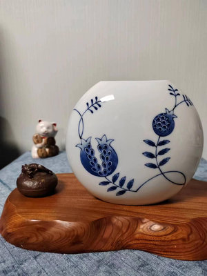 【店主收藏】日本回流 香蘭社 青花扁瓶花入 花瓶稀有器型，稀有畫片，喜歡-23952