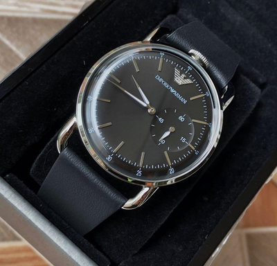 EMPORIO ARMANI Aviator 黑色面錶盤 黑色皮革錶帶 石英 男士手錶 AR11336