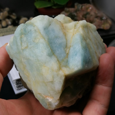[友克鑫礦業]13約重445.4g-海水藍寶 原礦 Aquamarine 海藍寶 晶礦 共生雲母 原石 碎石 標本
