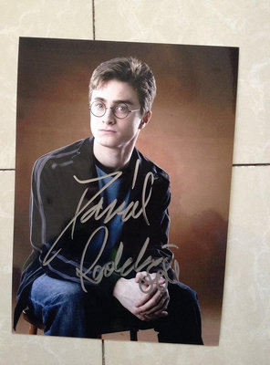 哈利波特 丹尼爾雷德克里夫Daniel Radcliffe親筆簽名照片 04