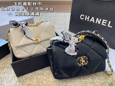 【二手包包】絲巾香奈兒Chanel19bag高級感滿滿 經典中的經典 任何搭都可輕松駕馭 尺寸：25 1 NO131286
