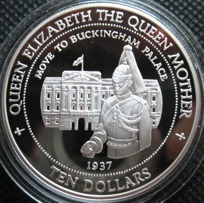 幕司收藏屋~斐濟群島1995年10元精制紀念1盎司銀幣白金漢宮英國守衛士兵 免運