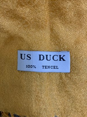 US. DUCK披巾圍巾58x160cm(櫃3上籃袋）