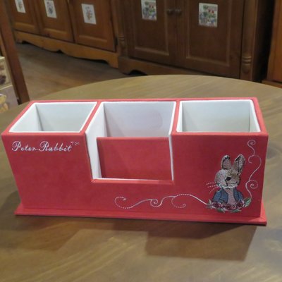 彼得兔 收納盒 仿麂皮電繡置物盒 筆筒 文具盒 遙控器收納盒 比得兔 PETER RABBIT{永美家具}