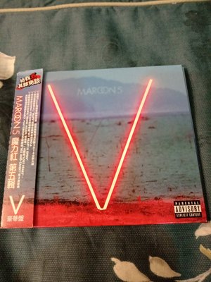 MAROON 5 魔力紅樂團   V ( DELUXE ALBUM )豪華版CD  99.99新
