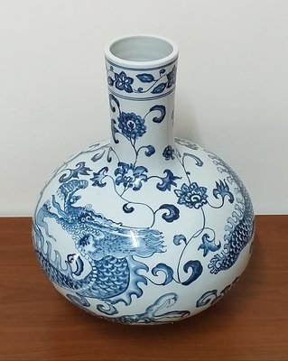 【生活收藏】早期金門陶瓷-大件青花蟠龍天球瓶