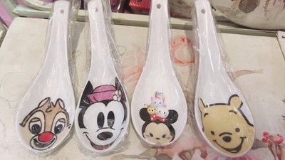 ♥小公主日本精品♥《DISNEY》迪士尼家族瓷器湯匙 湯杓陶瓷湯匙 限定11210702