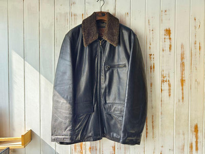 Marlboro Classics MCS 原廠羅馬尼亞製黑色絕版早期厚磅荔枝牛皮中長版飛行夾克款皮衣XL號(2773)