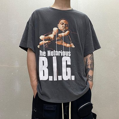 Cover Taiwan 官方直營 Biggie 東岸 教父 短袖 短Tee 寬鬆 嘻哈 情侶裝 水洗 灰黑色 (預購)