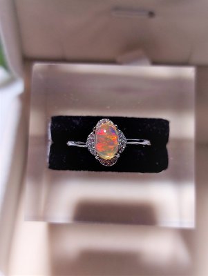 【茶香藝品小舖】Opal天然滿火彩墨西哥火蛋白石、太陽蛋白石925銀戒