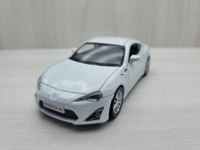 全新盒裝~1:36 ~豐田TOYOTA 86 合金模型車 白色