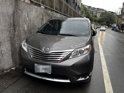 TOYOTA 豐田SIENNA 3.5L 舒適休旅 車主自售