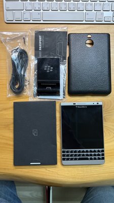 黑莓機 Blackberry Passport 32GB SQW100-4 銀色