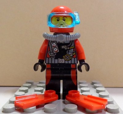 【LEGO樂高】Aquazone深海海底系列--紅衣潛水員 (身體雙面印刷含氧氣罩氧氣桶蛙鞋）