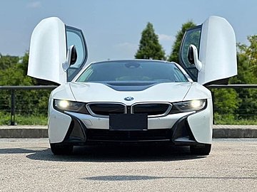 (紅牛車業）BMW 正2016年 i8 Coupe 超級帥 鷗翼車門