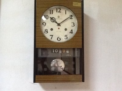 早期日本愛知30天中型木製掛鐘日期發條鐘（ 正常準時使用中）