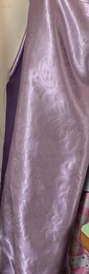 《L·H·L》布藝家紡~三明治壓花紋亮面紫色遮光窗簾布（限時特價）