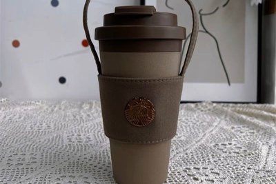 星巴克秋季環保咖啡渣耳機小熊473ml咖啡渣雙層隨行水杯含杯套